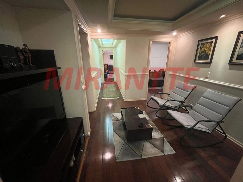 Apartamento de 193m² com 3 quartos em Água Fria