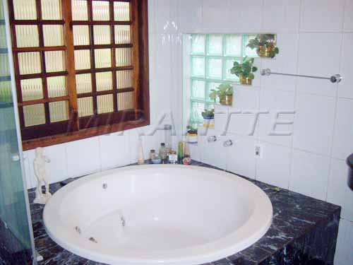 Sobrado de 370m² com 5 quartos em Serra da Cantareira