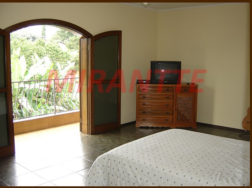 Casa terrea de 600m² com 5 quartos em Barro Branco