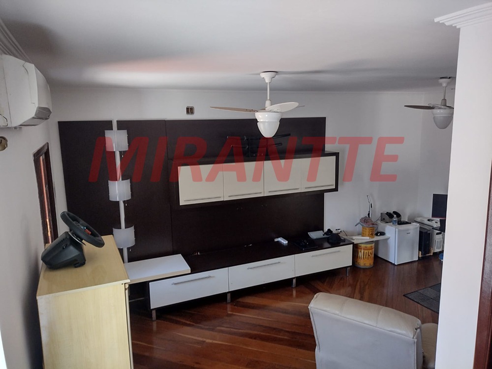 Sobrado de 200m² com 4 quartos em Mandaqui