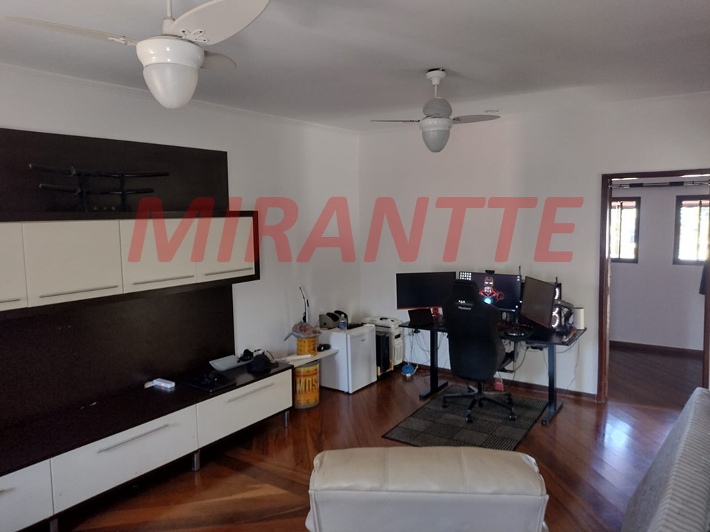 Sobrado de 200m² com 4 quartos em Mandaqui