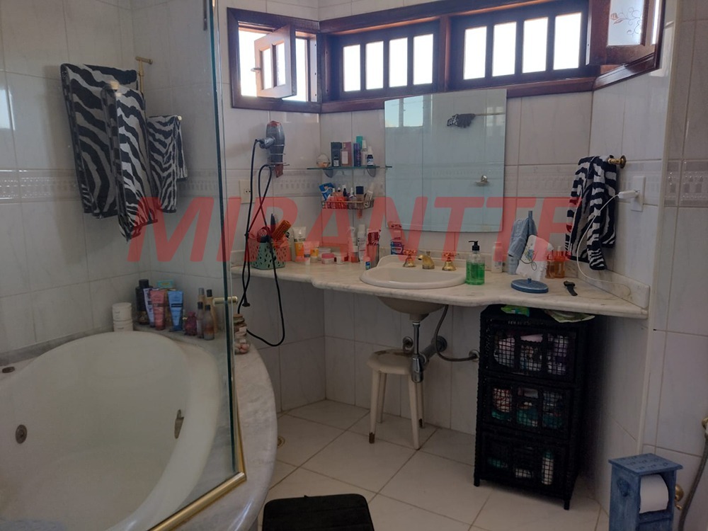 Sobrado de 200m² com 4 quartos em Mandaqui