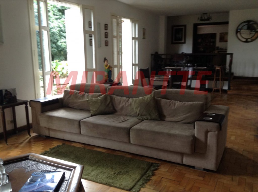 Terreno de 5500m² com 5 quartos em Jardim França
