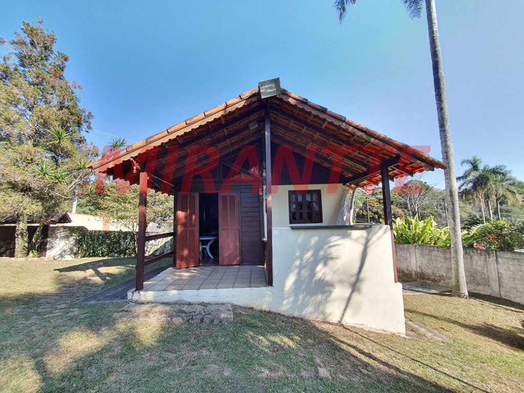 Sobrado de 400m² com 3 quartos em Serra Da Cantareira
