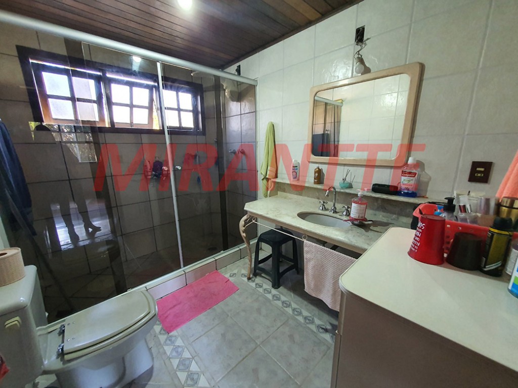 Sobrado de 400m² com 3 quartos em Serra Da Cantareira