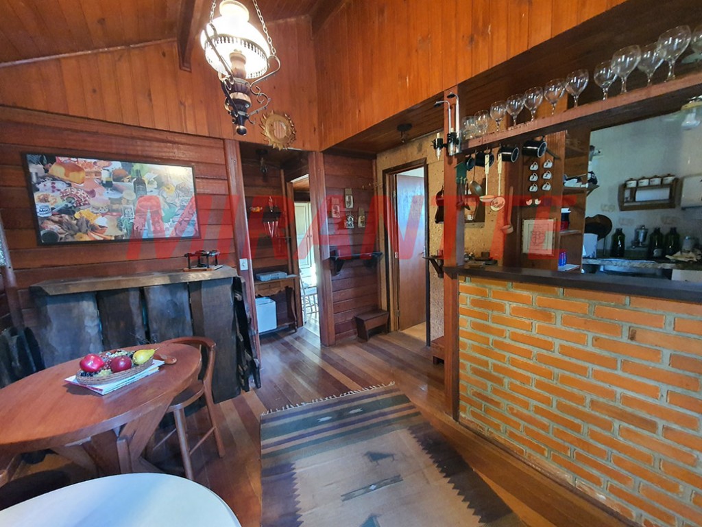 Sobrado de 400m² com 3 quartos em Serra Da Cantareira