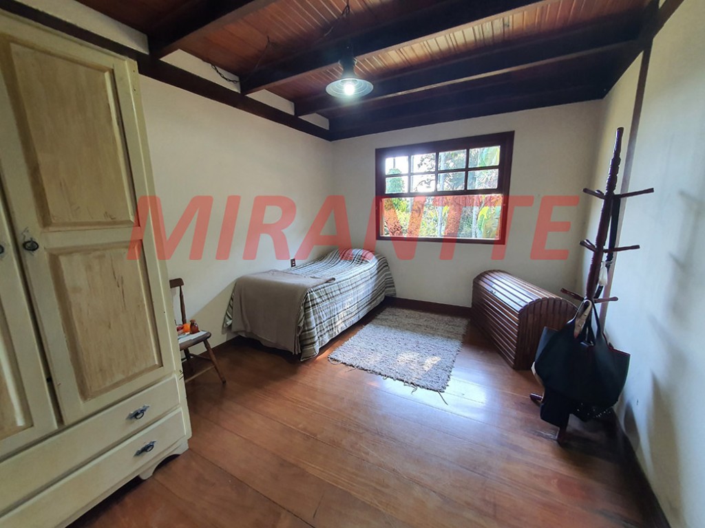 Sobrado de 400m² com 3 quartos em Serra Da Cantareira