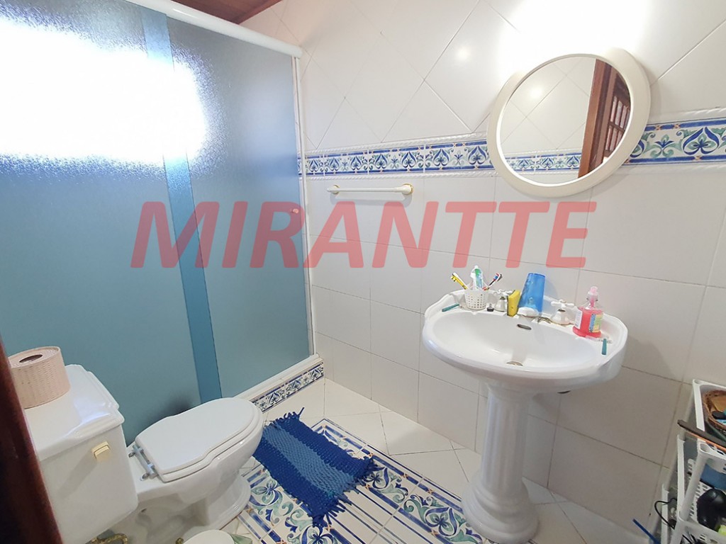 Sobrado de 400m² com 3 quartos em Serra Da Cantareira