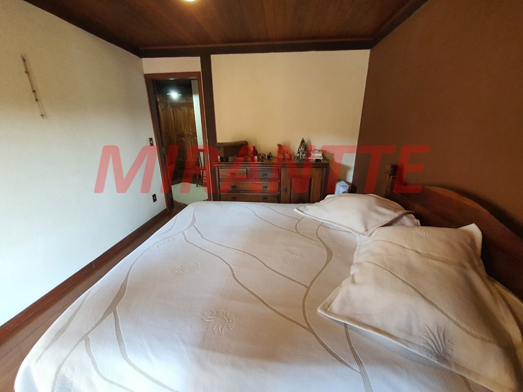 Sobrado de 400m² com 3 quartos em Serra Da Cantareira