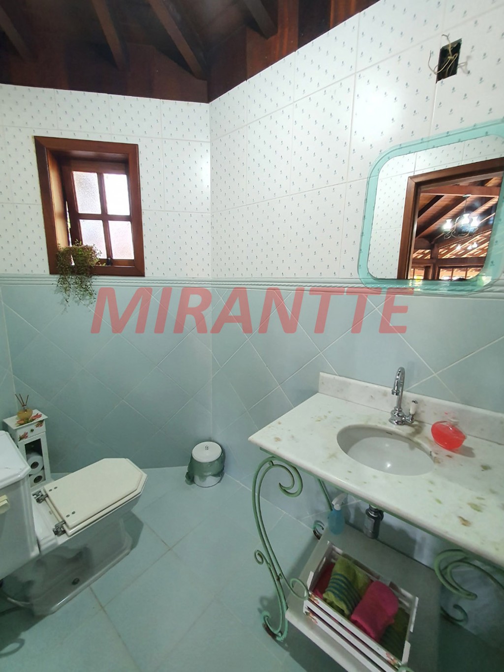 Sobrado de 400m² com 3 quartos em Serra Da Cantareira