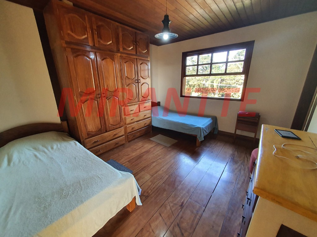 Sobrado de 400m² com 3 quartos em Serra Da Cantareira