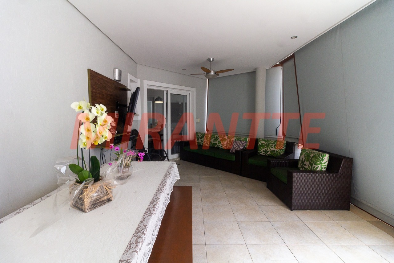 Sobrado de 450m² com 5 quartos em Tremembe