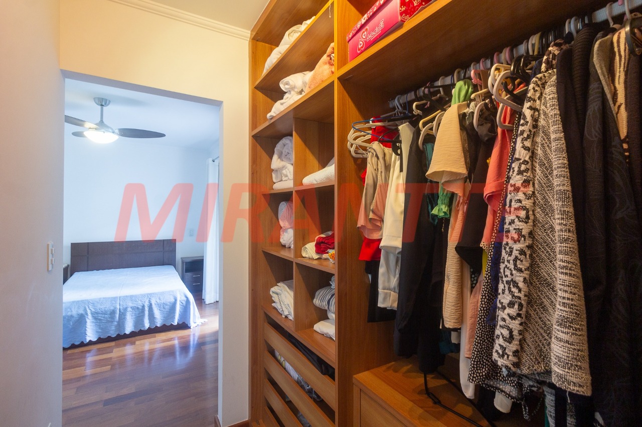 Sobrado de 450m² com 5 quartos em Tremembe