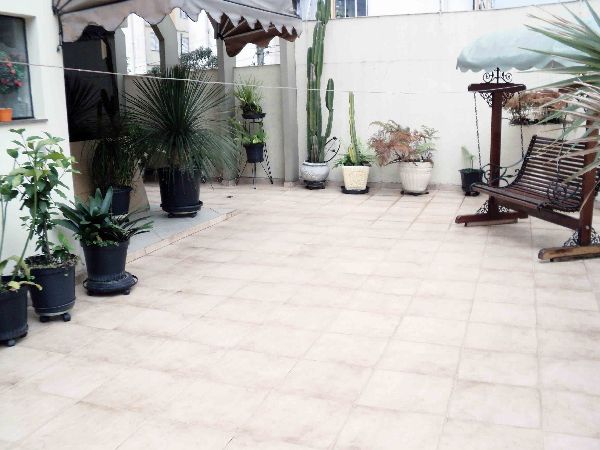 Sobrado de 331m² com 3 quartos em Barro Branco
