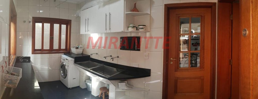 Sobrado de 440m² com 3 quartos em Mandaqui