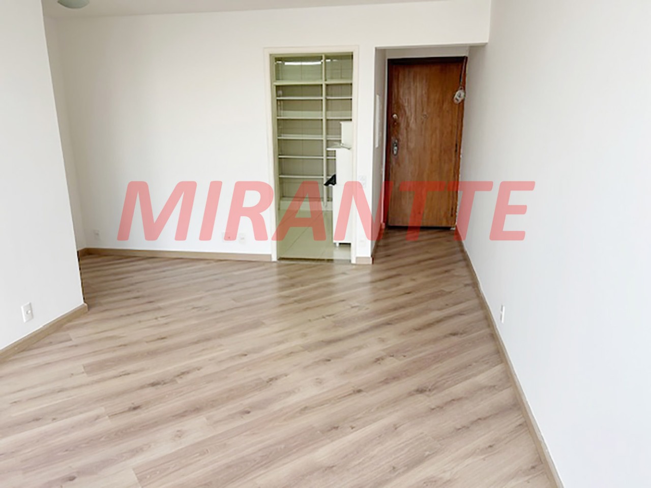 Apartamento de 77m² com 2 quartos em Santana