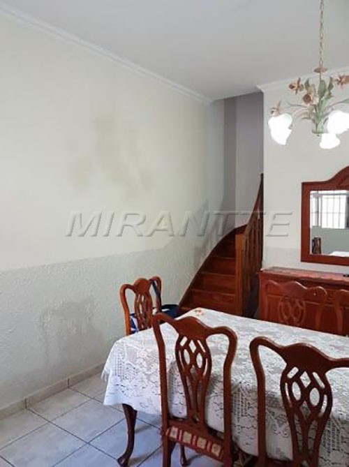 Sobrado de 120m² com 2 quartos em Santana