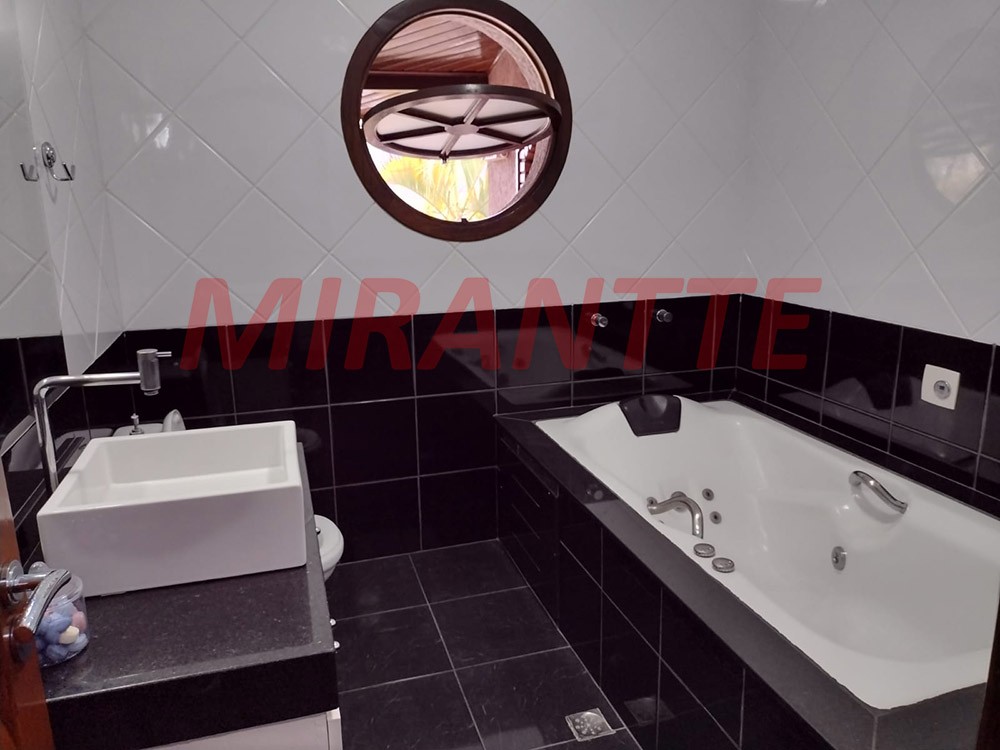 Casa terrea de 326m² com 3 quartos em Serra da Cantareira