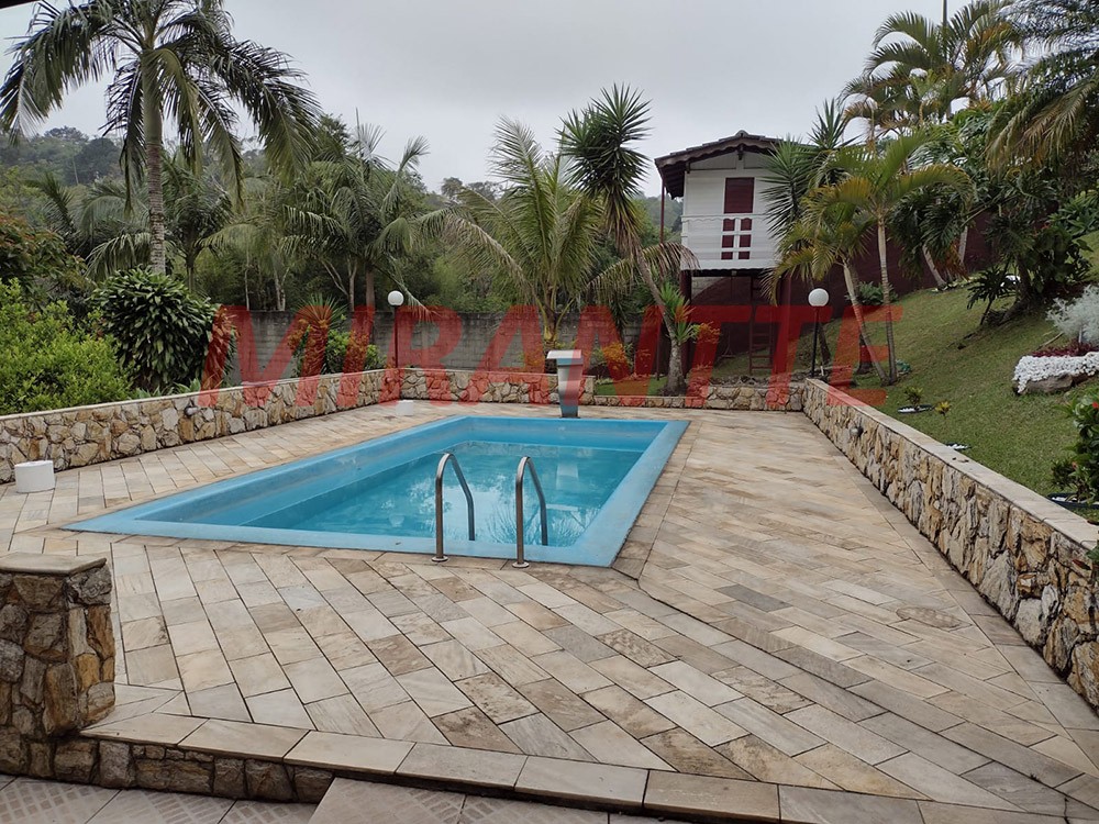Casa terrea de 326m² com 3 quartos em Serra da Cantareira