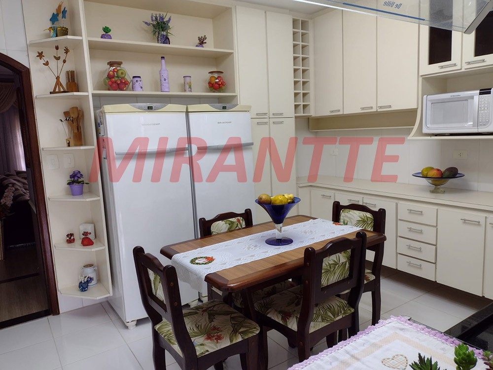 Casa terrea de 326m² com 3 quartos em Serra da Cantareira
