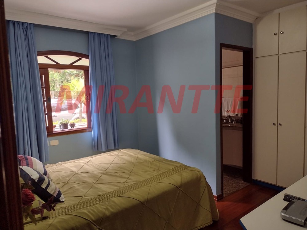 Casa terrea de 326m² com 3 quartos em Serra da Cantareira