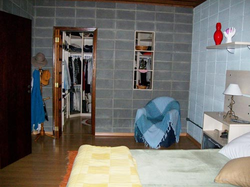 Sobrado de 320m² com 4 quartos em Jardim Guapíra