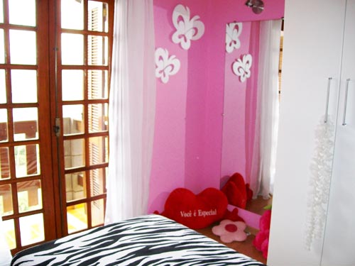 Sobrado de 320m² com 4 quartos em Jardim Guapíra
