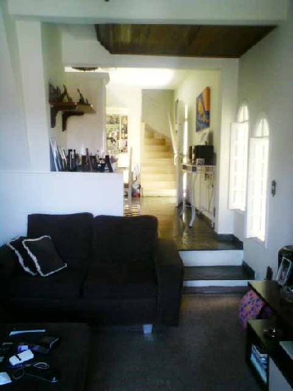 Sobrado de 260m² com 3 quartos em Jardim Kherlakian