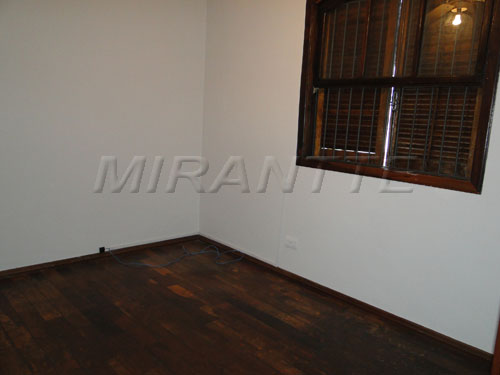 Sobrado de 300m² com 4 quartos em Vila Aurora