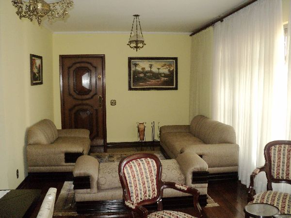 Casa terrea de 200m² com 4 quartos em Mandaqui