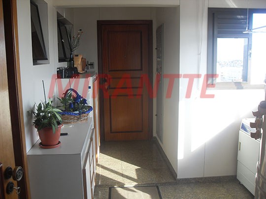 Apartamento de 180m² com 4 quartos em Água Fria