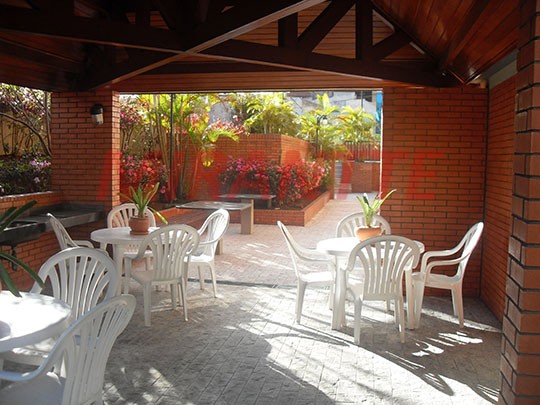 Apartamento de 180m² com 4 quartos em Água Fria