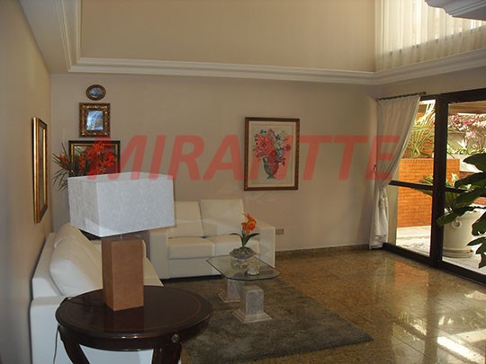 Apartamento de 180m² com 4 quartos em Água Fria