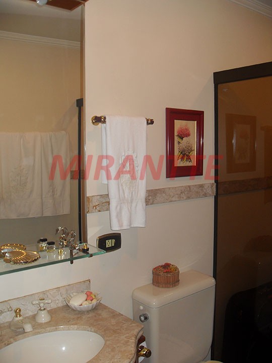 Apartamento de 180m² com 4 quartos em Água Fria