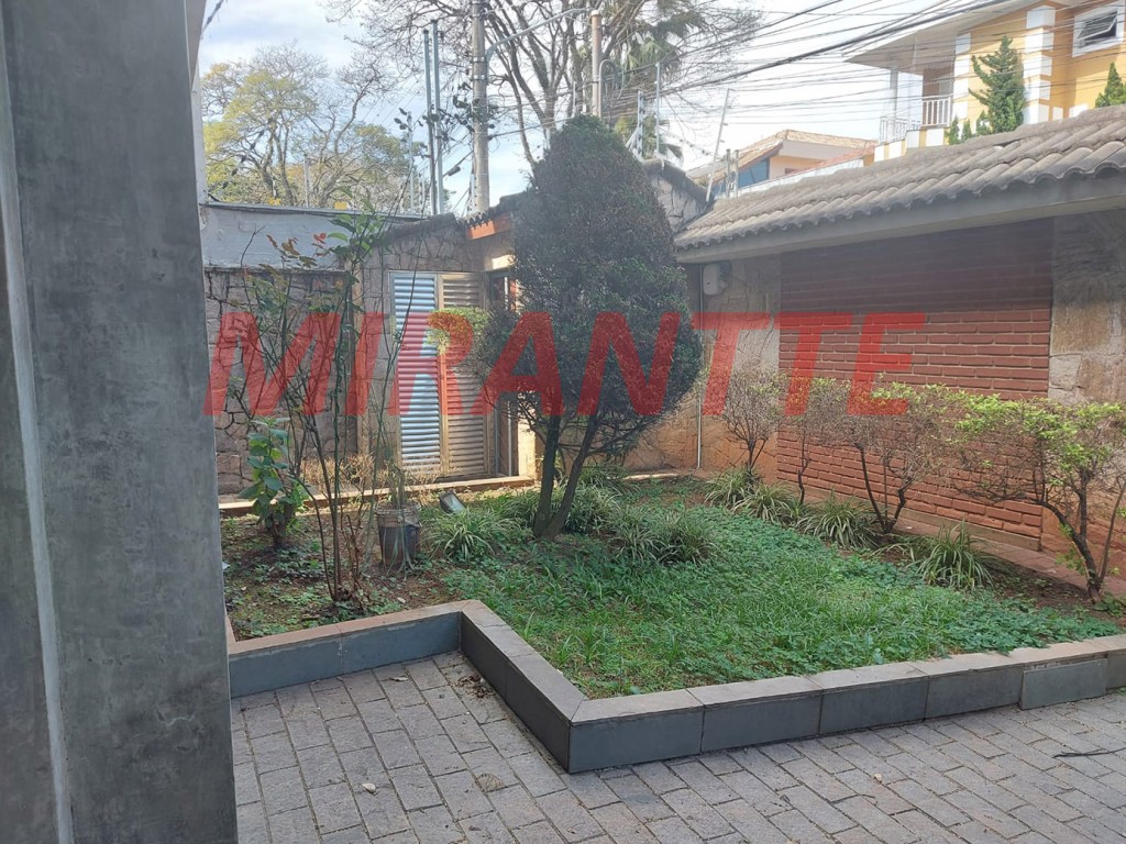Sobrado de 353m² com 4 quartos em Tremembe