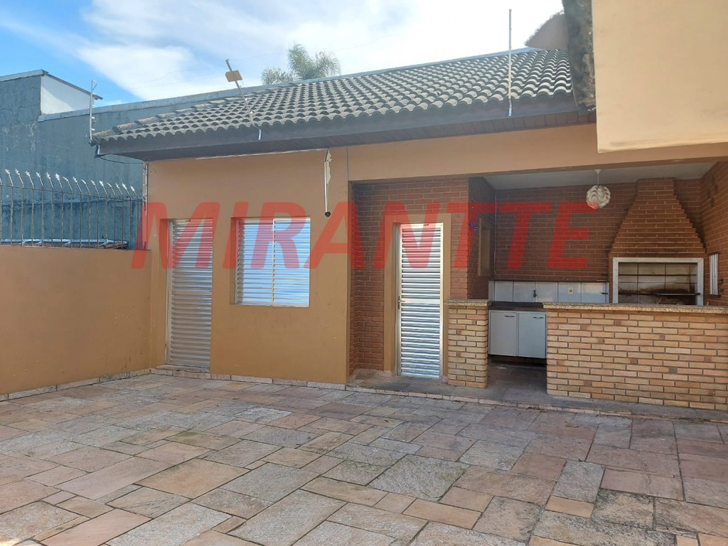 Sobrado de 353m² com 4 quartos em Tremembe