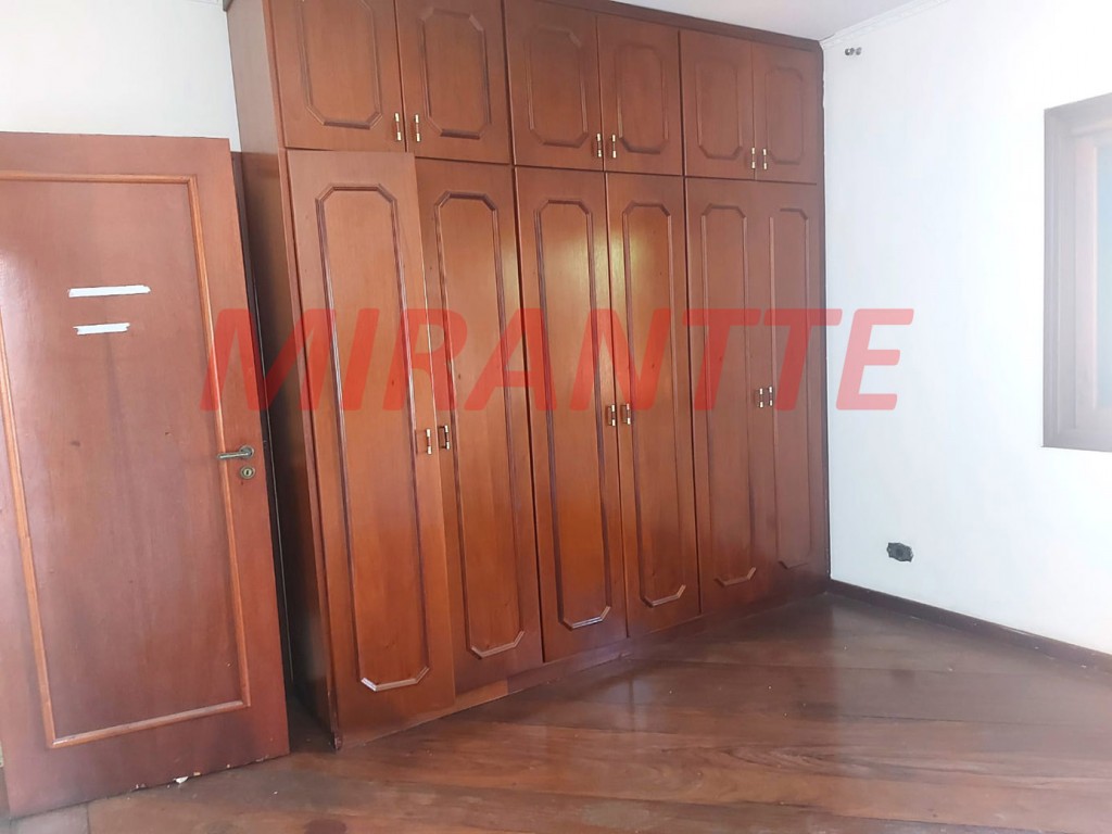 Sobrado de 353m² com 4 quartos em Tremembe