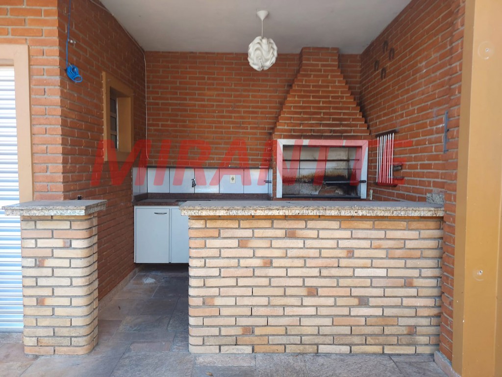 Sobrado de 353m² com 4 quartos em Tremembe