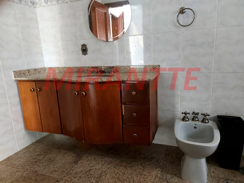 Sobrado de 353m² com 4 quartos em Tremembe