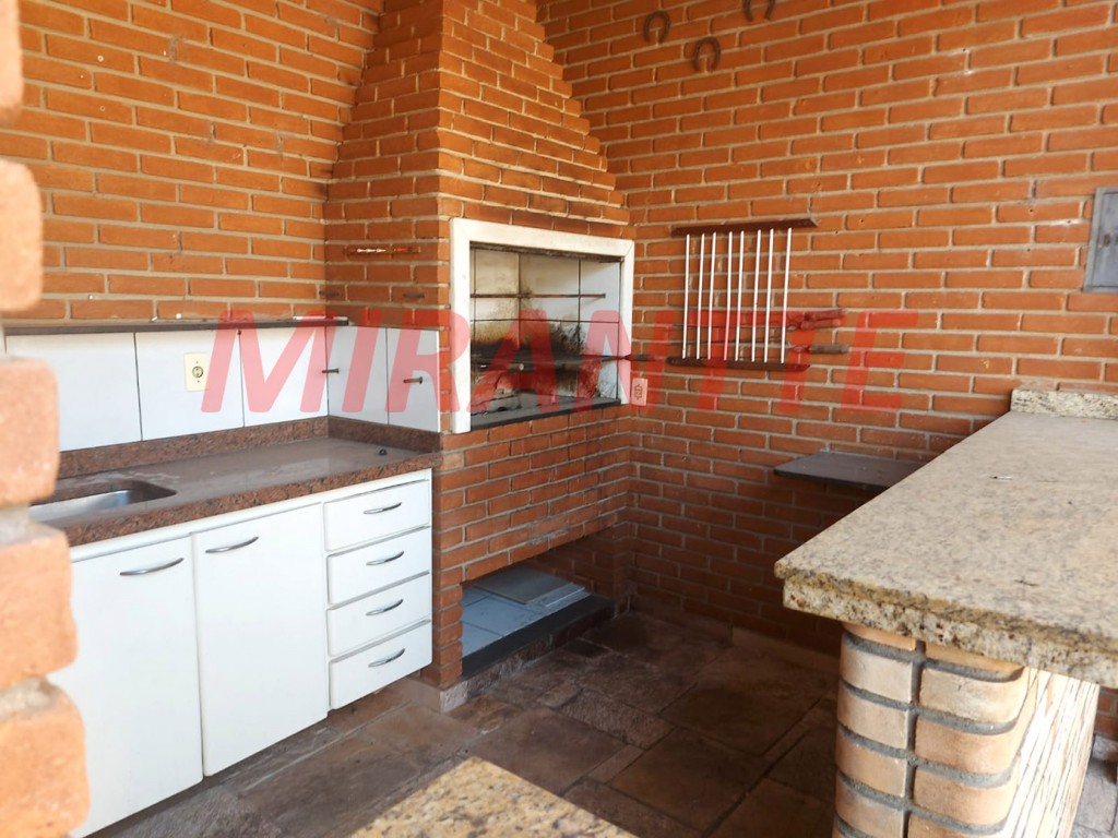 Sobrado de 353m² com 4 quartos em Tremembe