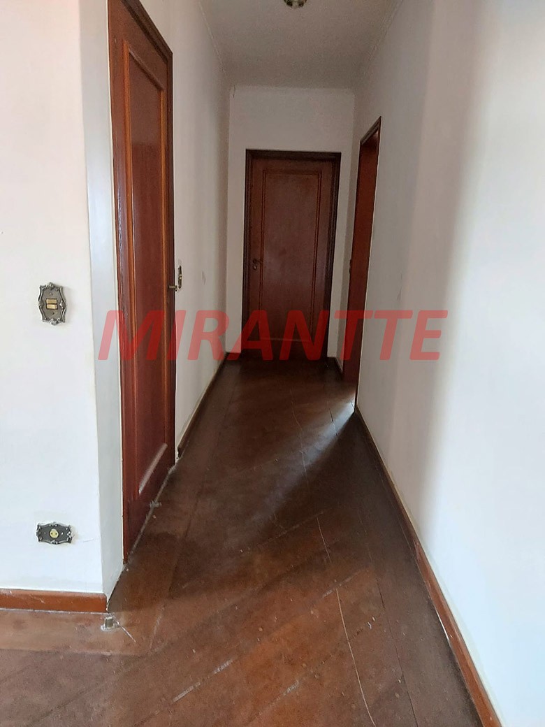 Sobrado de 353m² com 4 quartos em Tremembe