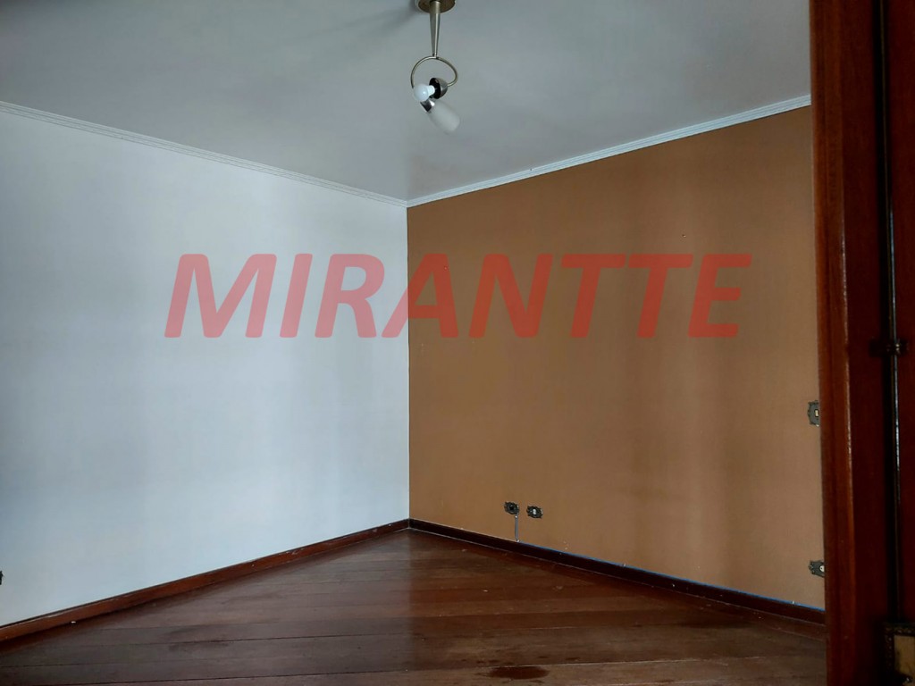 Sobrado de 353m² com 4 quartos em Tremembe