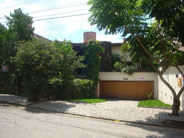 Sobrado de 431m² com 4 quartos em Barro Branco