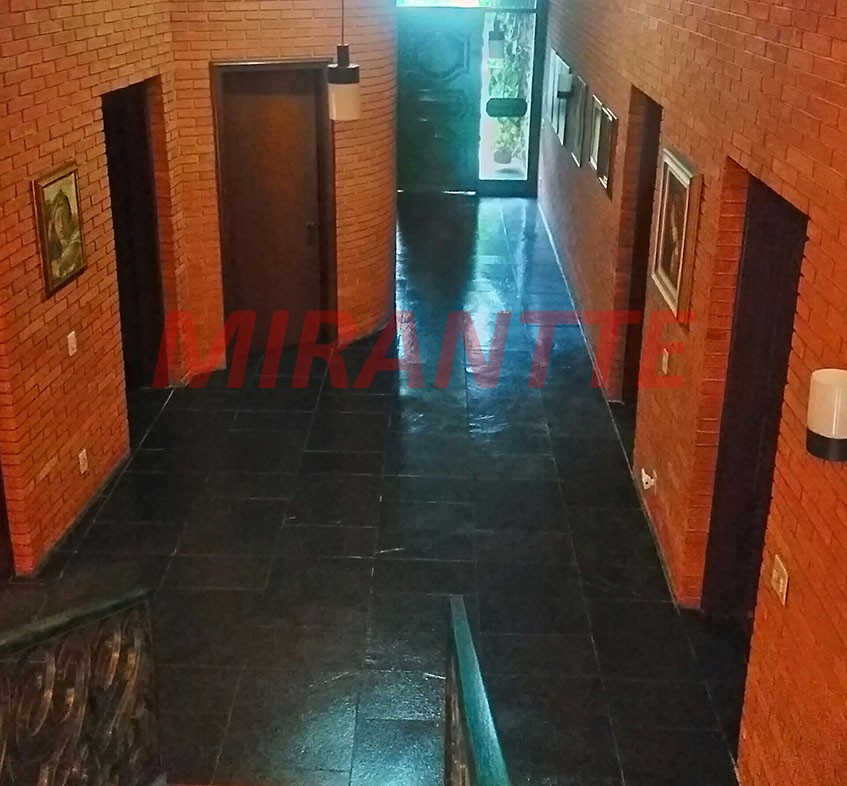 Sobrado de 431m² com 4 quartos em Barro Branco
