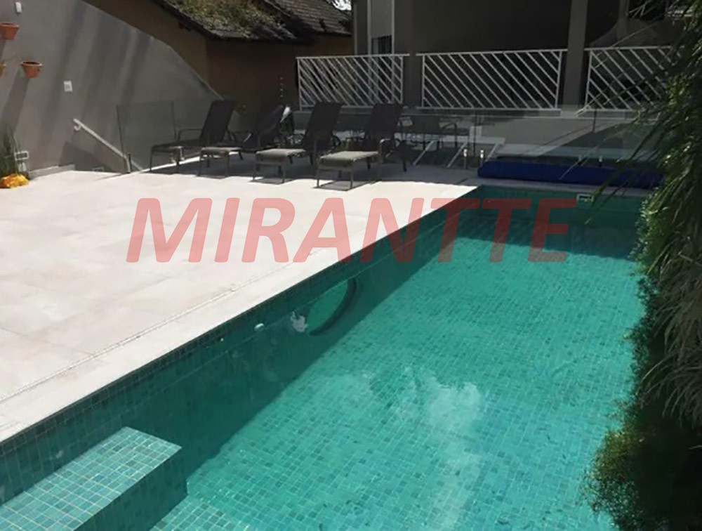 Sobrado de 600m² com 4 quartos em Tucuruvi