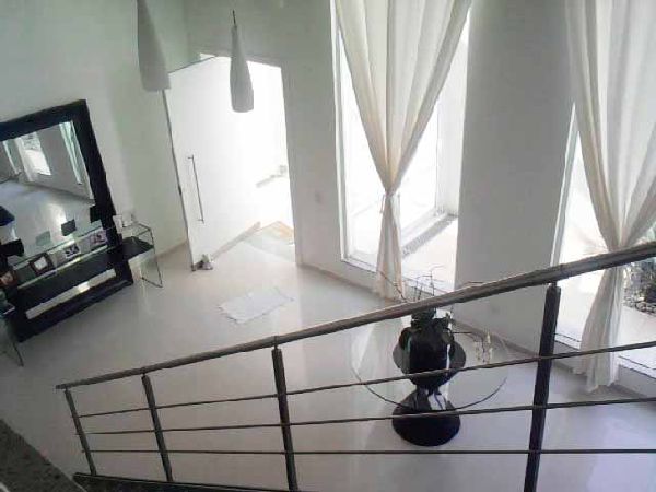 Sobrado de 560m² com 4 quartos em Santa Terezinha