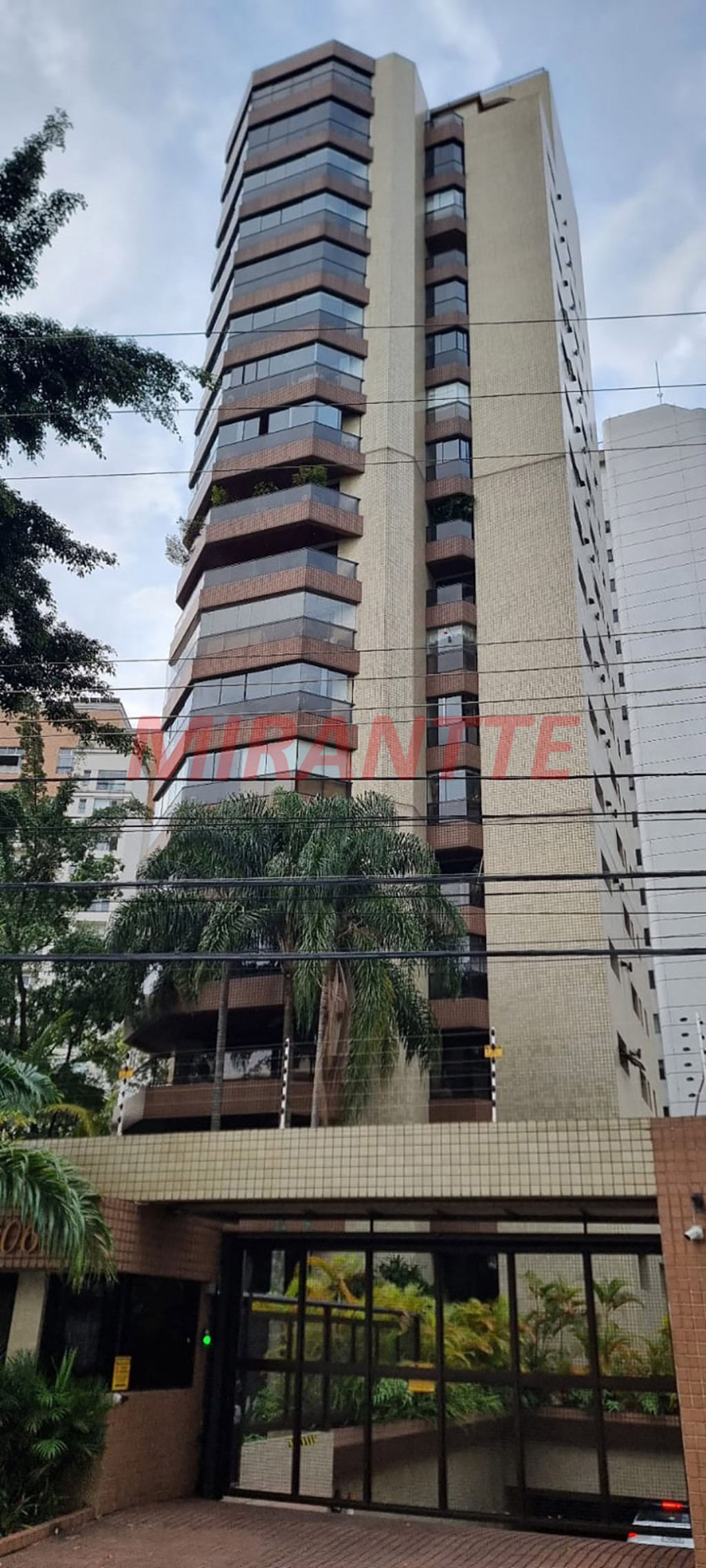 Apartamento de 297m² com 4 quartos em Santana