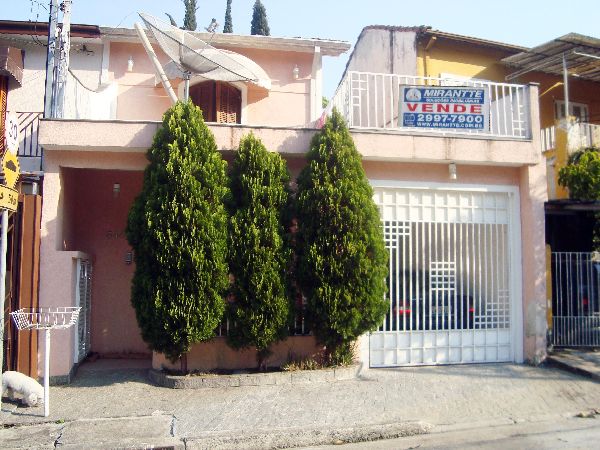Sobrado com 3 quartos em Jardim Kherlakian