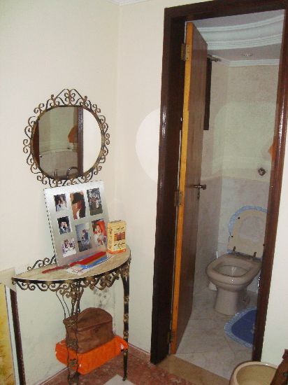 Sobrado com 3 quartos em Jardim Kherlakian