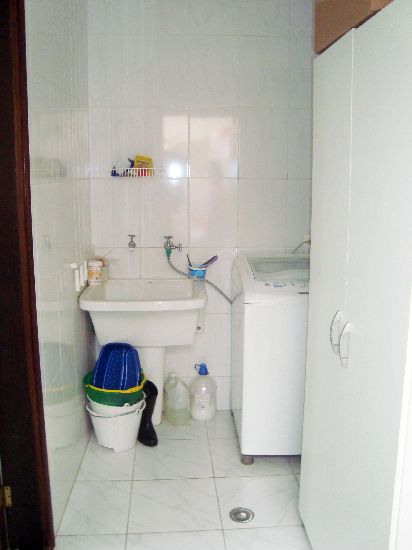 Sobrado com 3 quartos em Jardim Kherlakian